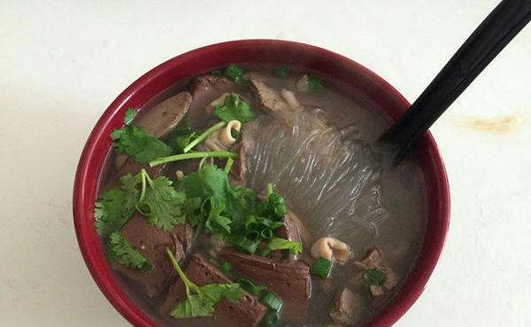 学鸭血粉丝汤